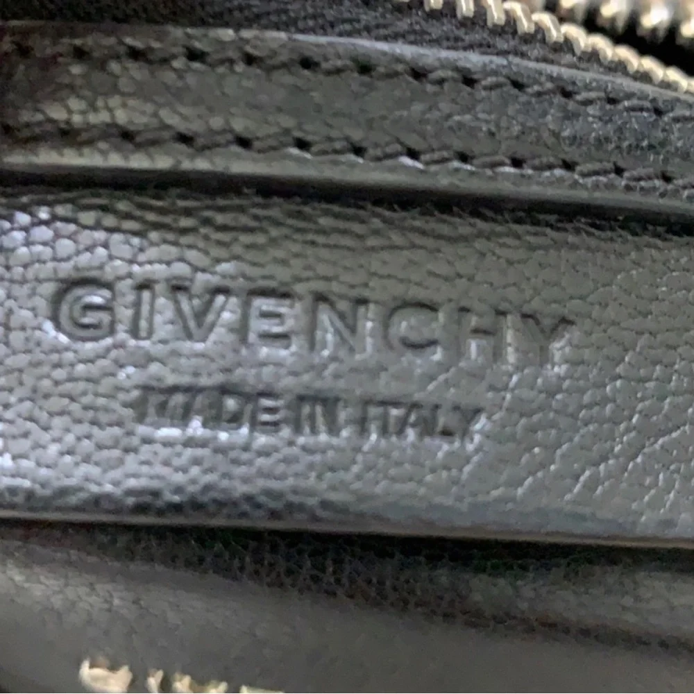 Givenchy bag - Picture 7 of 9